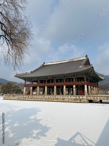 Wallpaper Mural 겨울 경회루 Torontodigital.ca