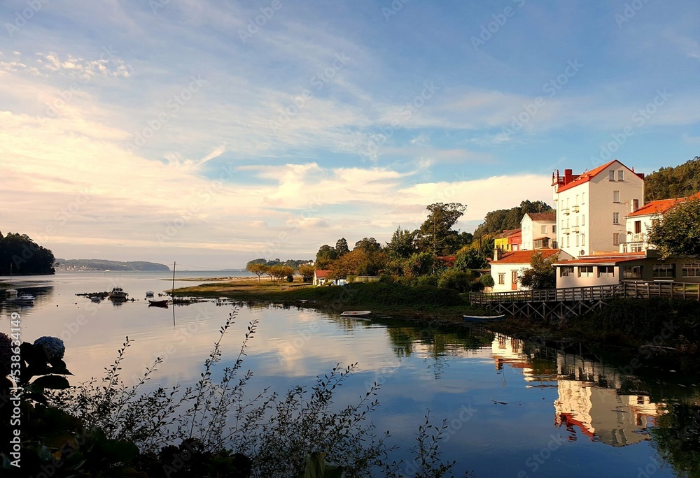 Fototapeta premium Río Lambre en la comarca de Betanzos, Galicia