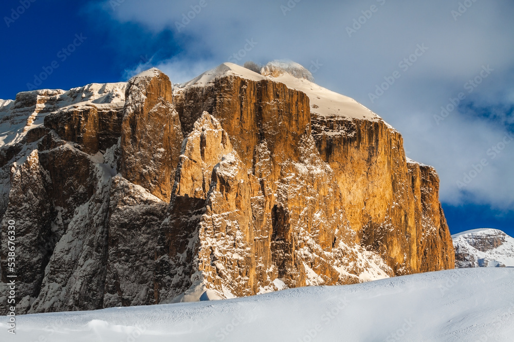 panorama dolomity zima góry słońce pomarańczowe góry