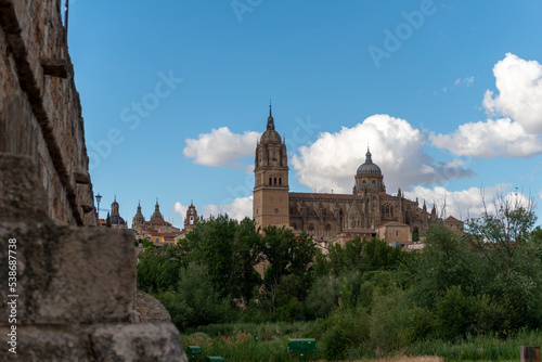 vistas de salamanca desde el rio embarcadero tormes julio 2022