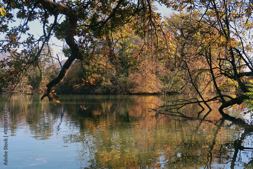 Leopolskroner Weiher im Herbst, Salzburg