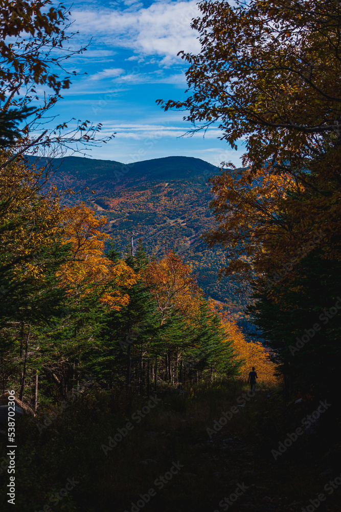 Hiking up Mount Washington in Fall!