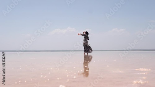 An endless void and walking in the salt lake