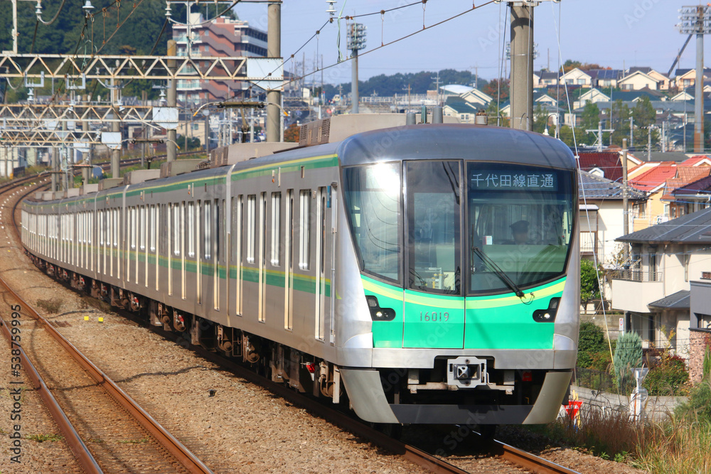 栗平駅に到着する電車