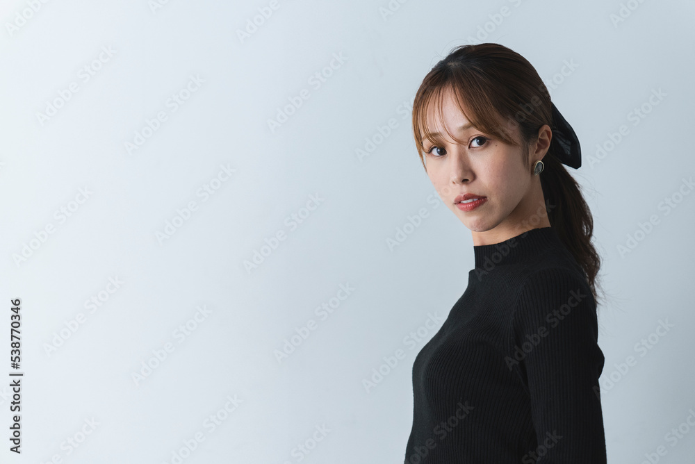 クールな女性 クールな女性