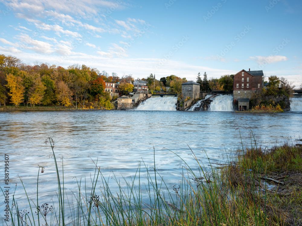 Obraz premium Waterfalls Vergennes at autumn in Vermont