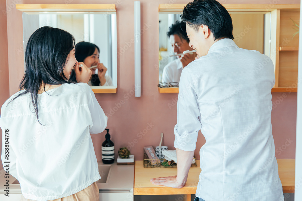 歯磨きする男女 dentifrice 歯磨きする男女 dentifrice