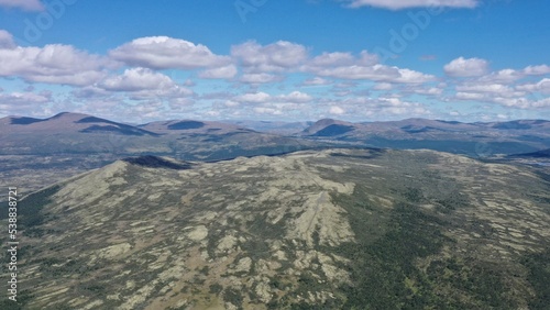 plateau et montagne au centre de la Norvège Hardangervidda   © Lotharingia