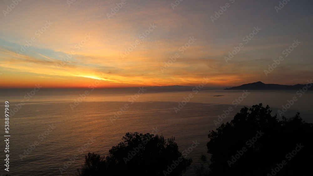 Fototapeta premium sunset over the sea