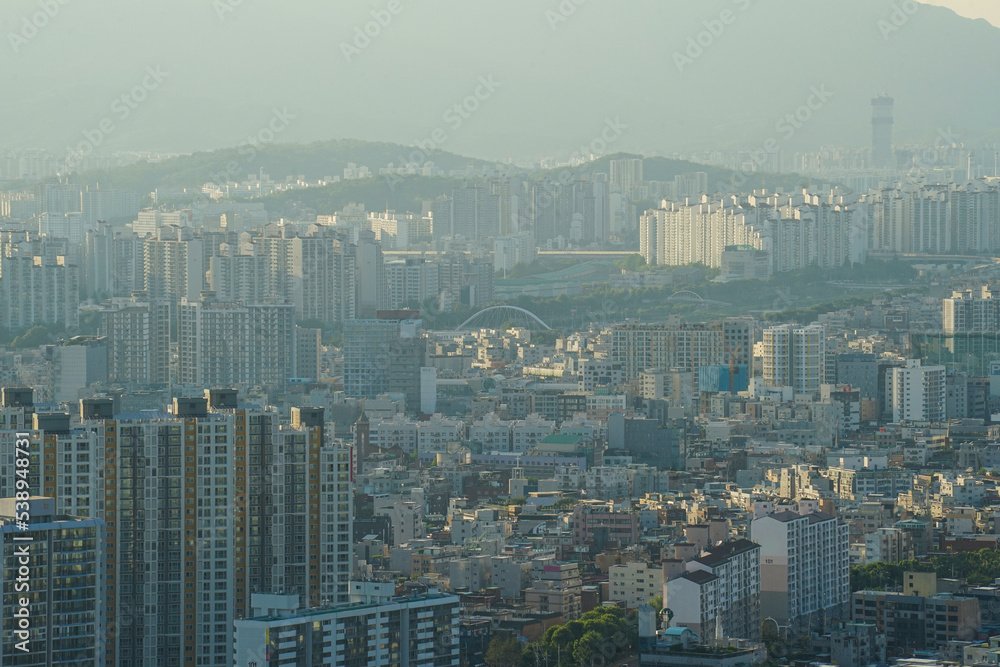 Fototapeta premium Apartment Landscape in Seoul, Korea