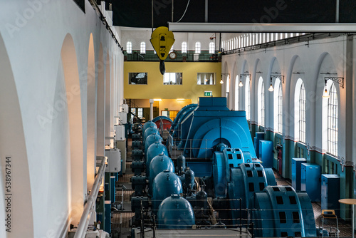 Turbinenhalle im Wasserkraftwerk Tyssedal, Norwegen photo