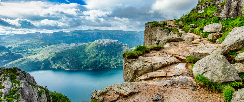 Preikestolen Norwegen - Wandertour - Fjord