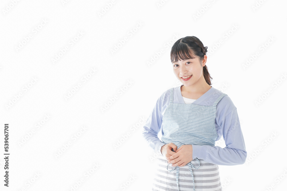 ほほえむ若い主婦 ほほえむ若い主婦