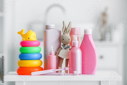 Bath accessories for childr...
