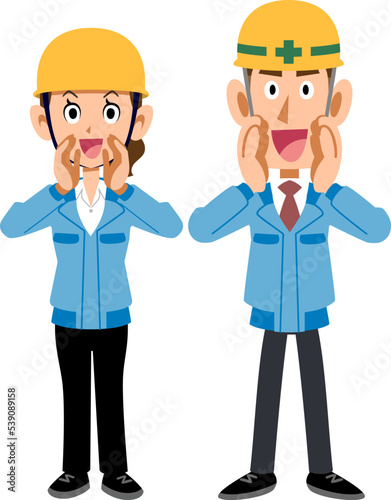 大声で呼びかけるヘルメットを被り青い作業着を着た男女
