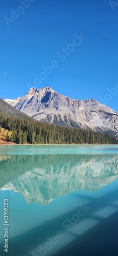 lake in the mountains © Arthur