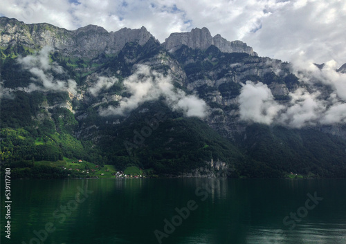 lake in mountains © Met