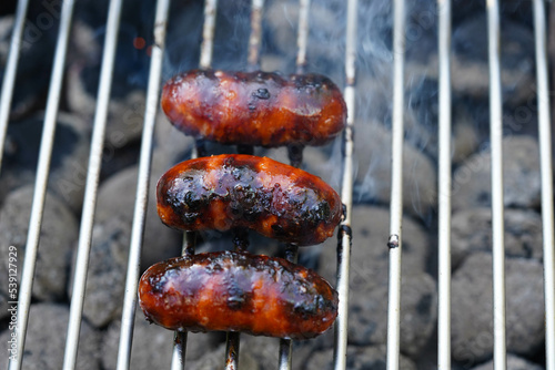 leckeres Fleisch vom Holzkohle Grill photo