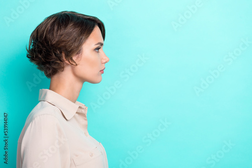 Fotobehang Side profile photo of young bob brown hair businesswoman looking empty space adv
