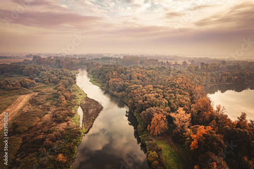 rzeka Odra, granica Polsko - Czeska w Chałupkach na Śląsku, panorama jesienią z lotu ptaka