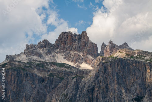 Dolomity krajobraz góry skały szczyty Dolomite, Italy