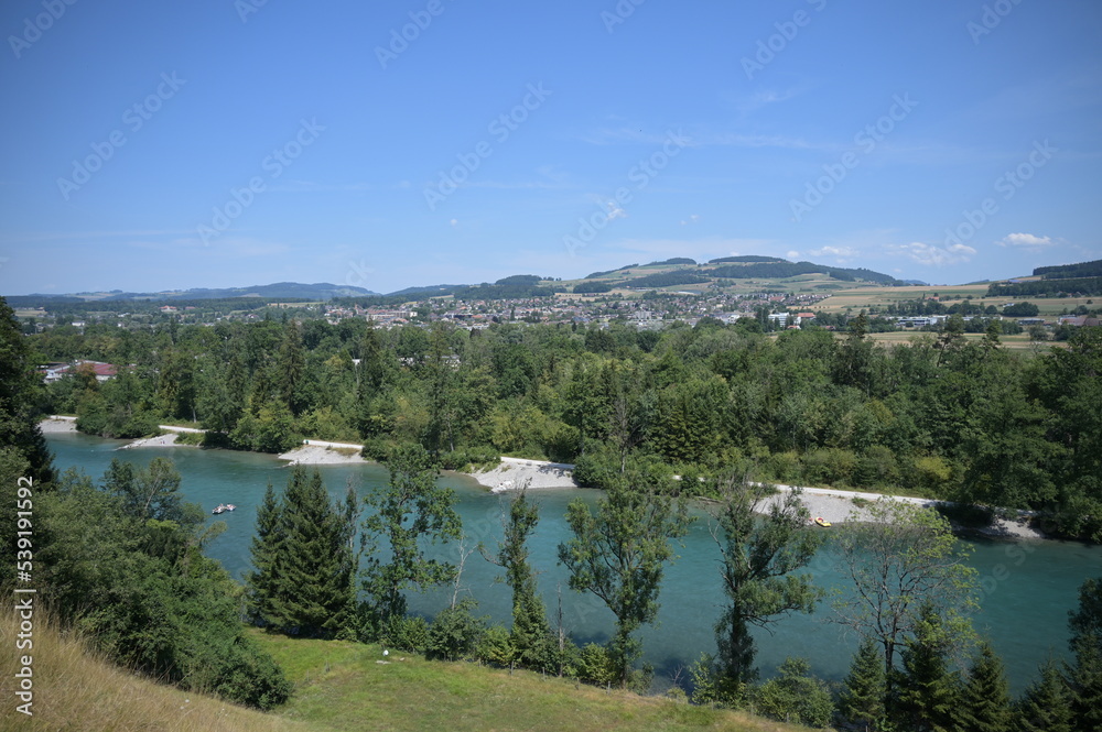 Von Bern nach Thun wandern. Aarelandschaft Von Bern nach Thun wandern. Aarelandschaft