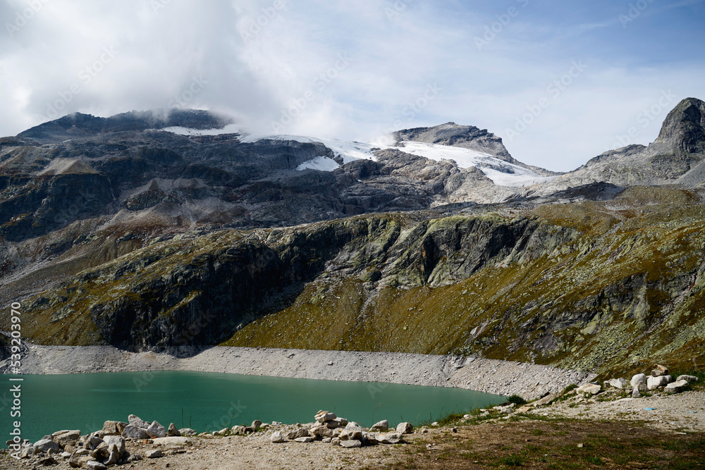 Φωτογραφία Hochgebirgsstausee Weißsee mit Staumauer in Hohe Tauern in den Alpen von Österre