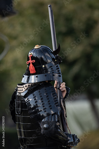 火縄銃を装備した鎧武者（Armored samurai equipped matchlock gun）