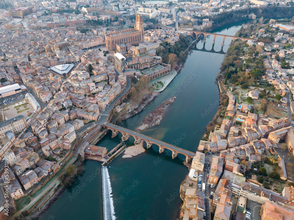 Obraz premium Panoramic aerial view of French city of Albi, Cathedral Basilica of Saint Cecilia and bridges over river Tarn