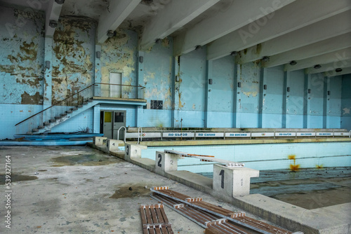 Obraz na płótnie Derelict building indoors with abandoned swimming pool like Chernobyl, Bulgaria w salonie