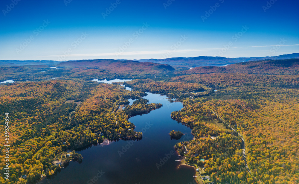 Fototapeta premium Autumn in Mont Tremblant National Park, aerial view