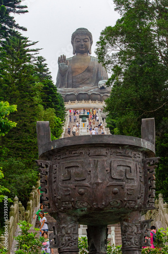 Buda Tian Tan de bronce ubicado en Hong Kong photo