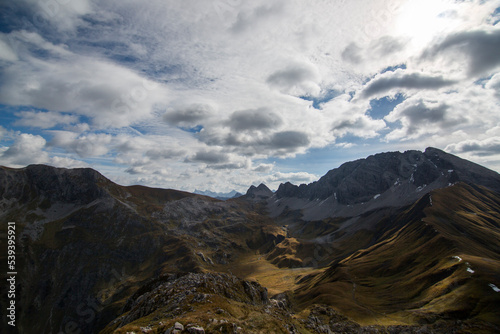 Fototapeta Naklejka Na Ścianę i Meble -  Die Lechtaler Alpen im Herbst