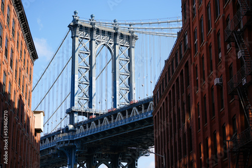 Fototapeta Naklejka Na Ścianę i Meble -  manhattan bridge photo during the day. Manhattan, New York.