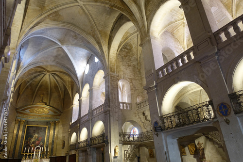 la cathédrale Saint Theodorit d'Uzès