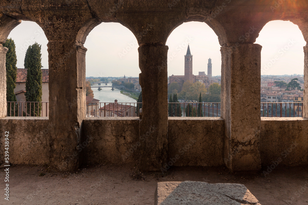Verona. Panorama della città con il fiume Adige dal Teatro romano