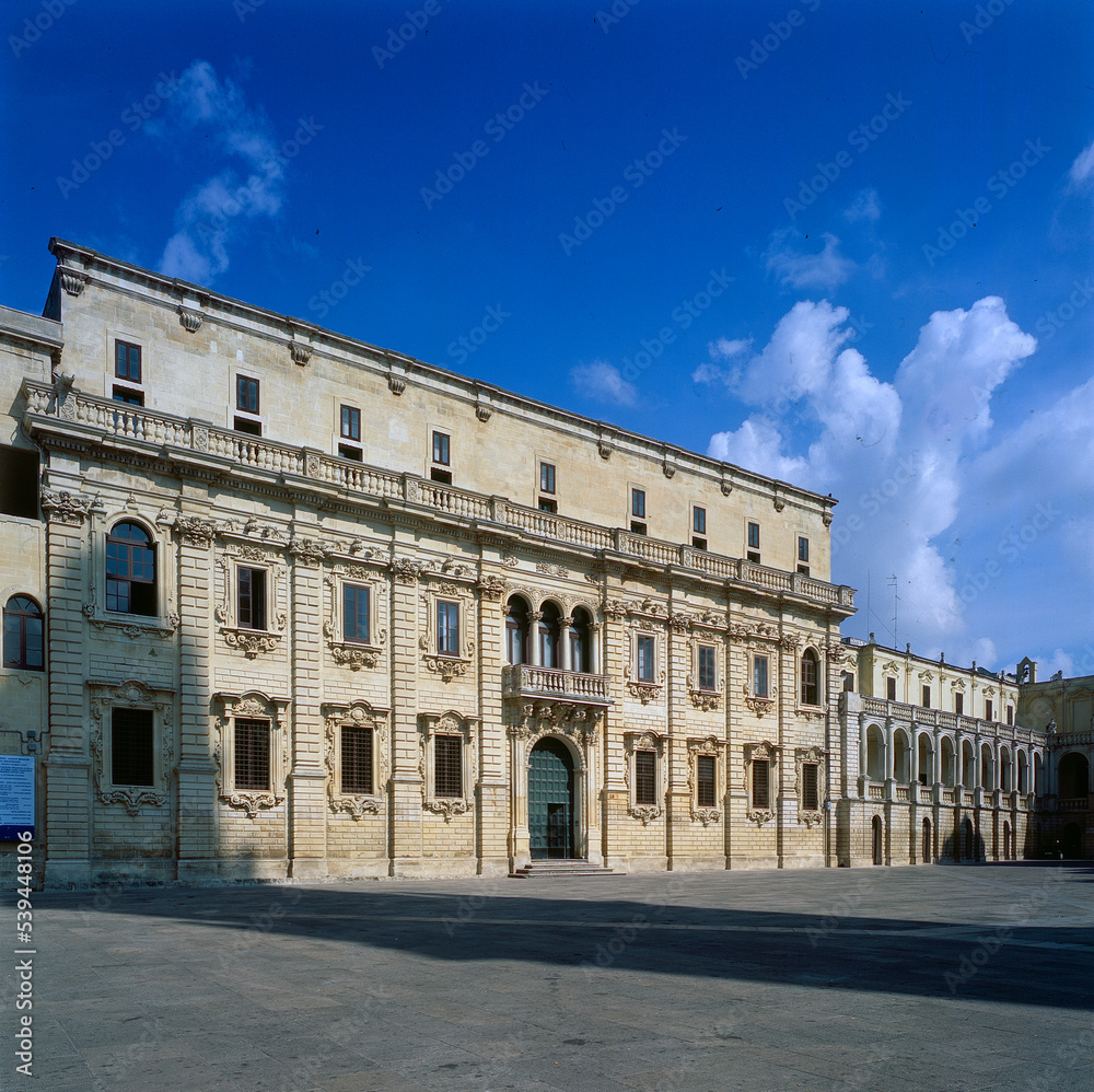 Lecce. Palazzo del Seminario a Piazza Duomo.