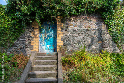 Fototapeta Naklejka Na Ścianę i Meble -  Doorway in stone wall