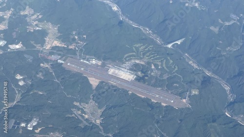 航空機からの広島空港 photo