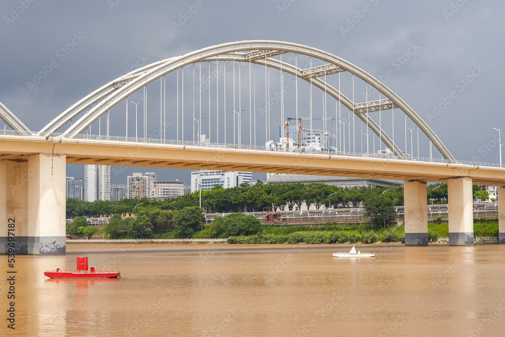 Fototapeta premium Close-up of Yonghe Bridge in Nanning, Guangxi, China