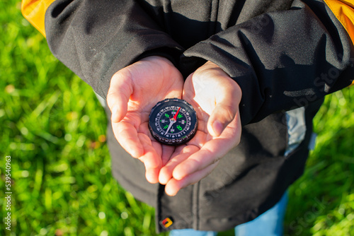 Obraz na płótnie The compass in your hand points the direction