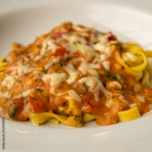 tagliatelle with bolognese sauce, italian pasta