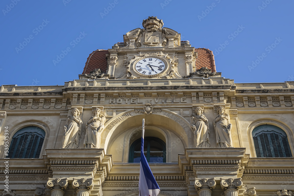 Obraz premium Cannes' imposing four-stores Town Hall (Hotel de Ville, 1876) at sunset. Cannes, France.