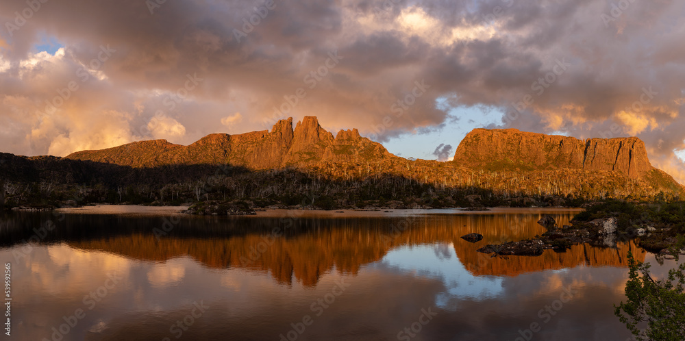 early sunset shot mt geryon and lake elysia at the labyrinth in cradle mountain-lake st clair national park