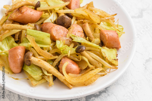 ウインナーと野菜のカレー炒め