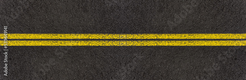Lignes jaunes sur asphalte  photo