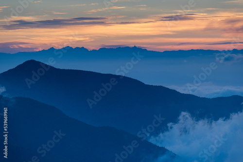 槍ヶ岳の夕景色