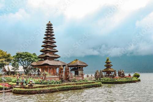gorgeous temple complex in central Bali #PuraUlunDanuBratan