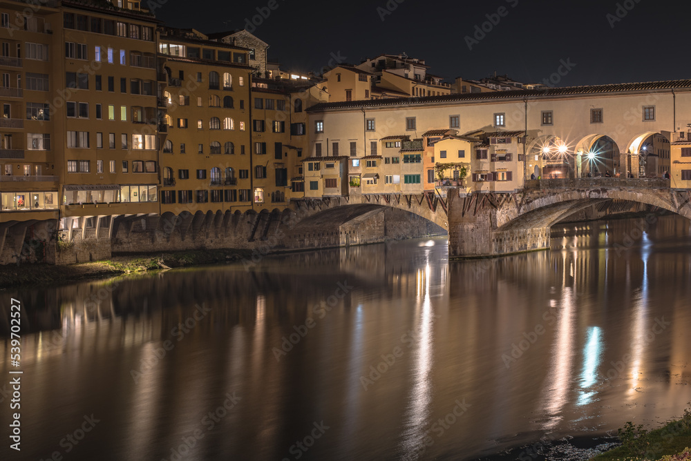 Old bridge and Arno river by night, Florence