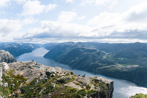Blick auf den Lysefjord von oberhalb des Preikestolen